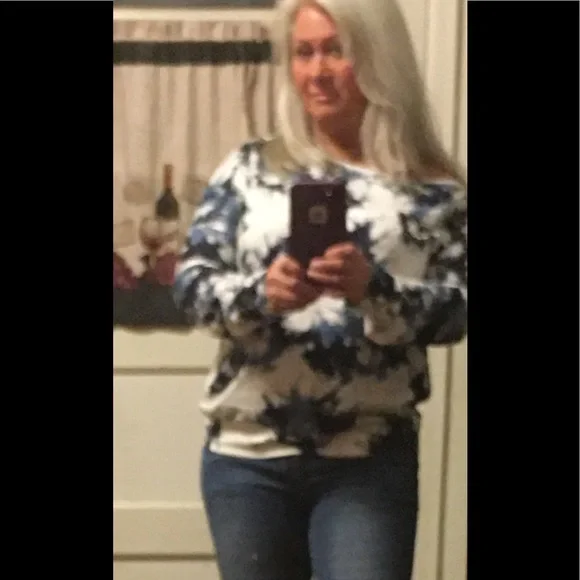 Tie Dye Top NWT- 1M - Picture 9 of 9